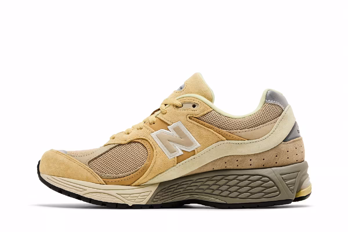 AURALEE x New Balance 2002R Sand, view 4