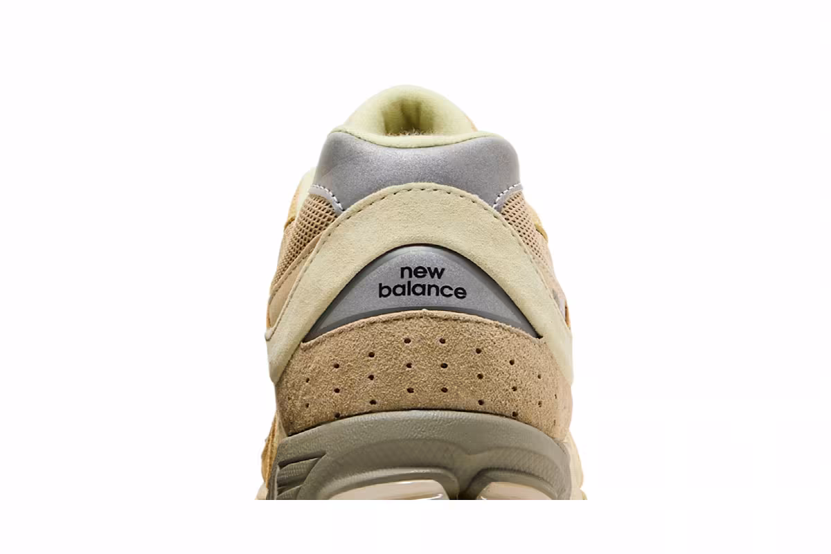 AURALEE x New Balance 2002R Sand, view 8