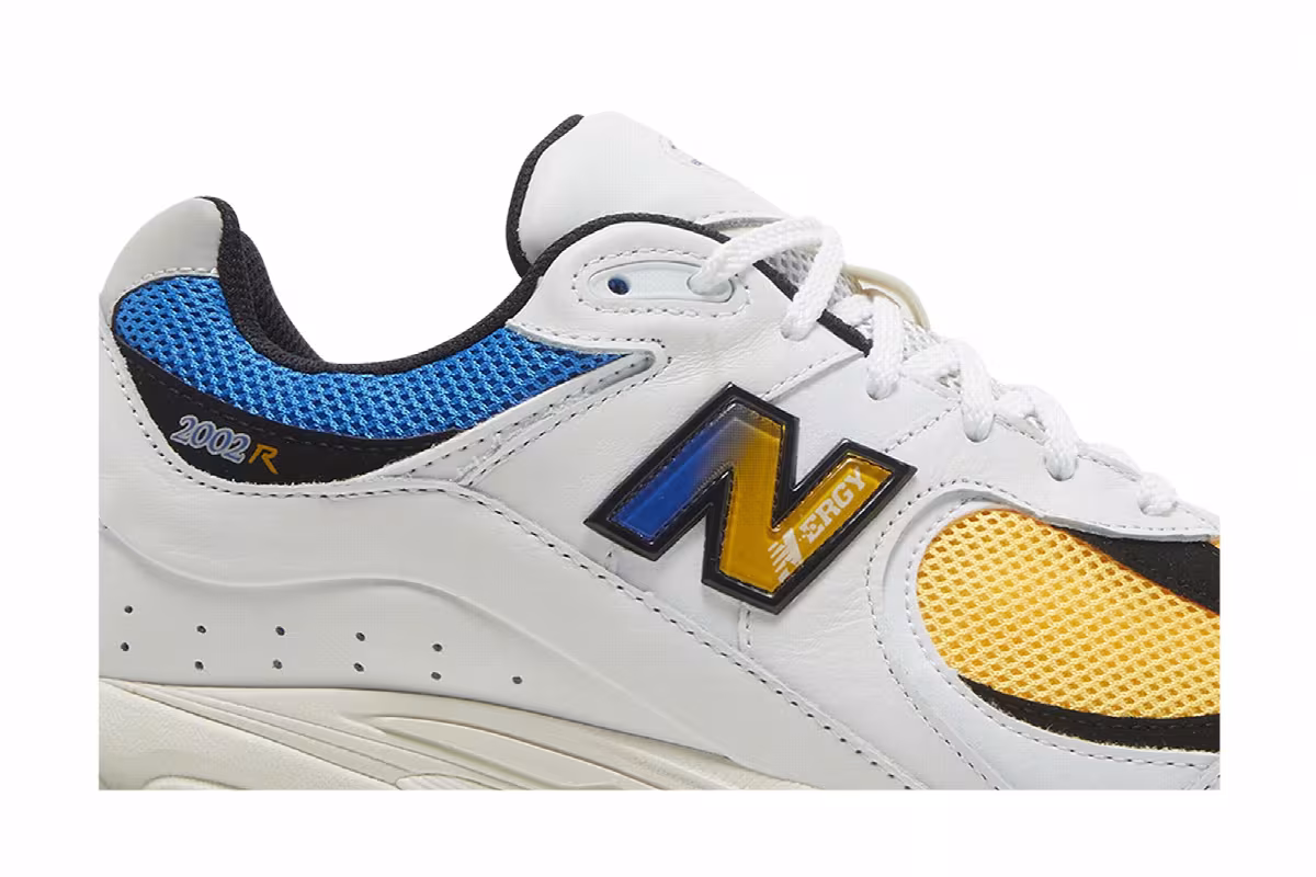 New Balance 2002R Vibrant Apricot, view 3