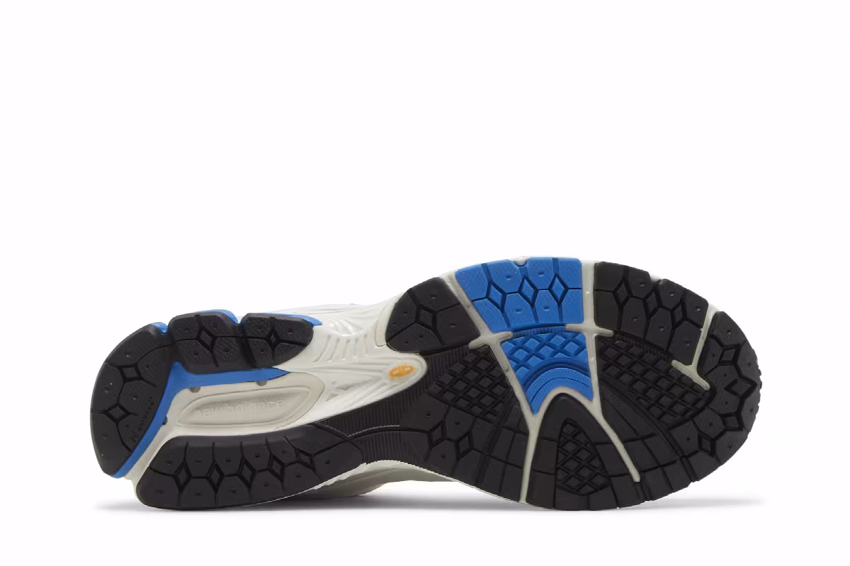 New Balance 2002R Vibrant Apricot, view 5