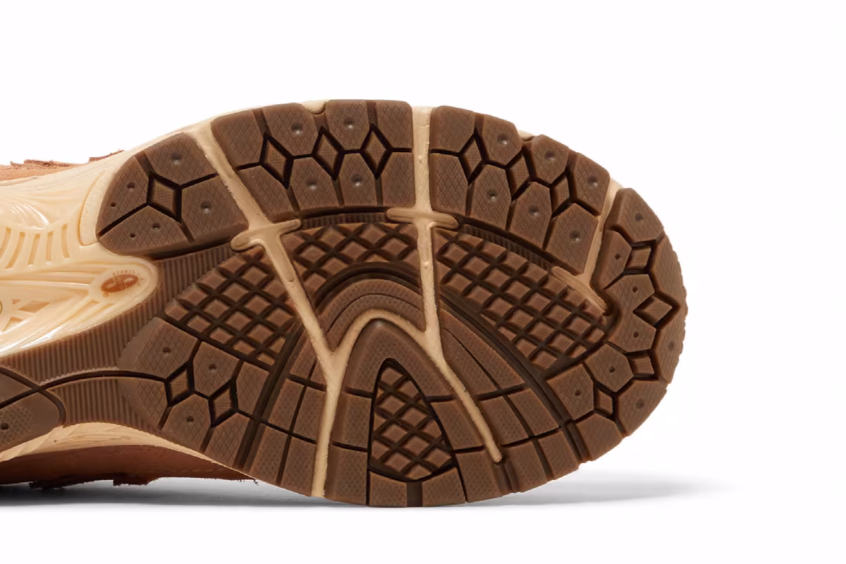 New Balance 2002R Toast, view 6