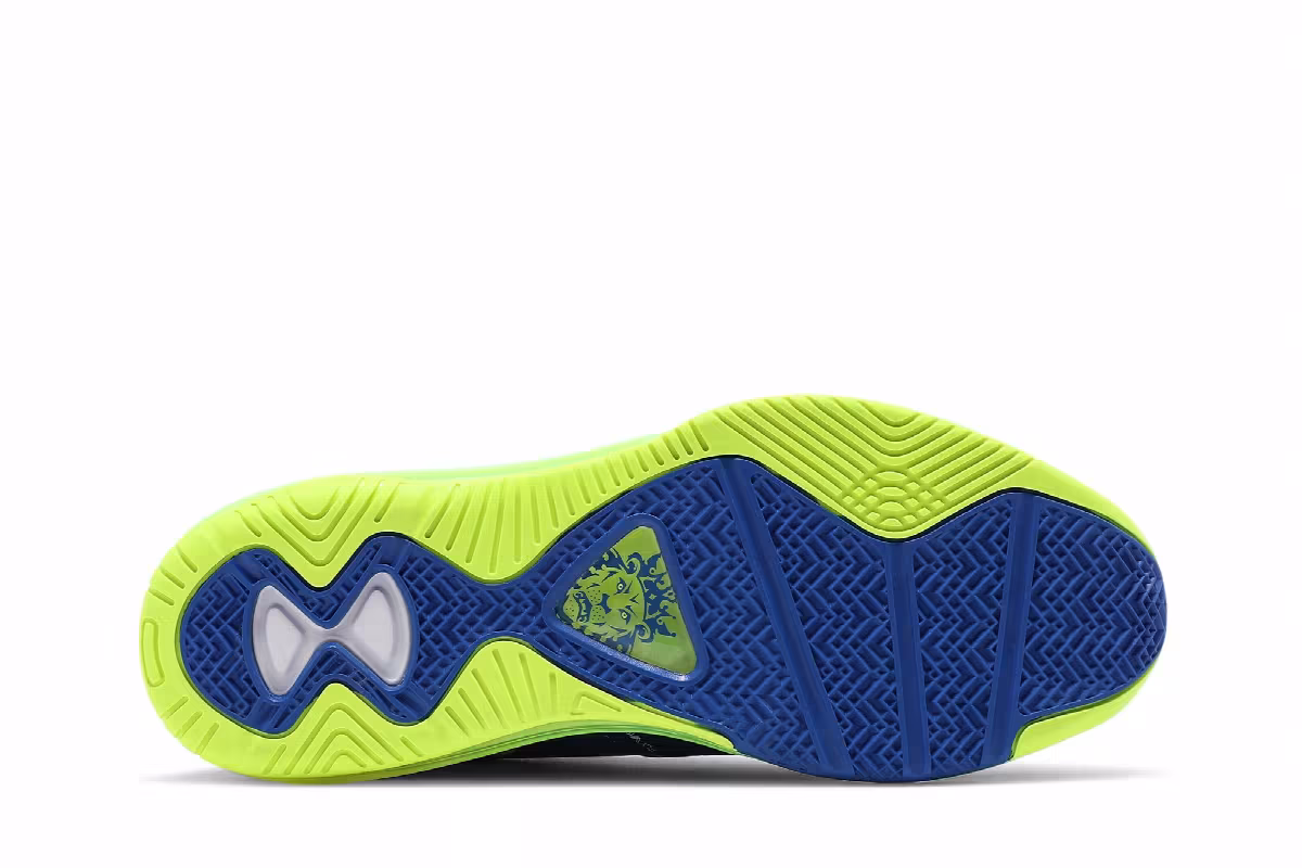 Nike LeBron 8 V/2 Low Sprite 2021, view 5