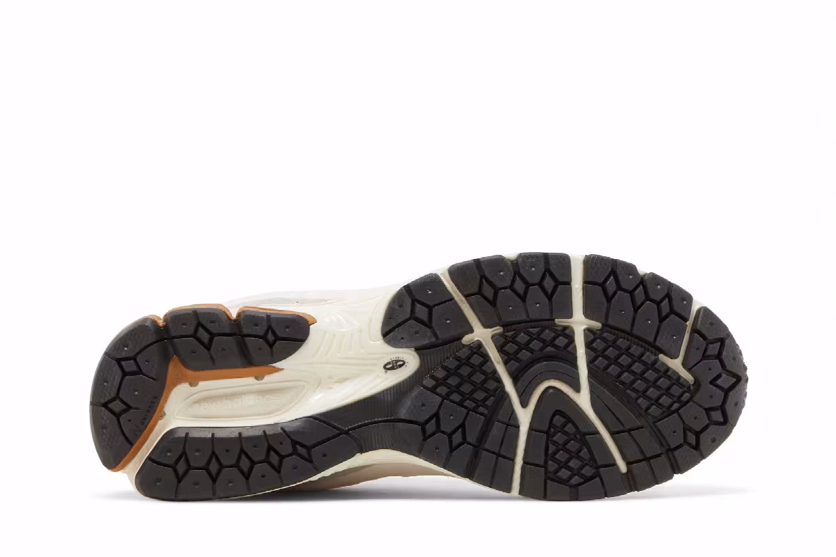 New Balance 2002R Warm Alpaca, view 5