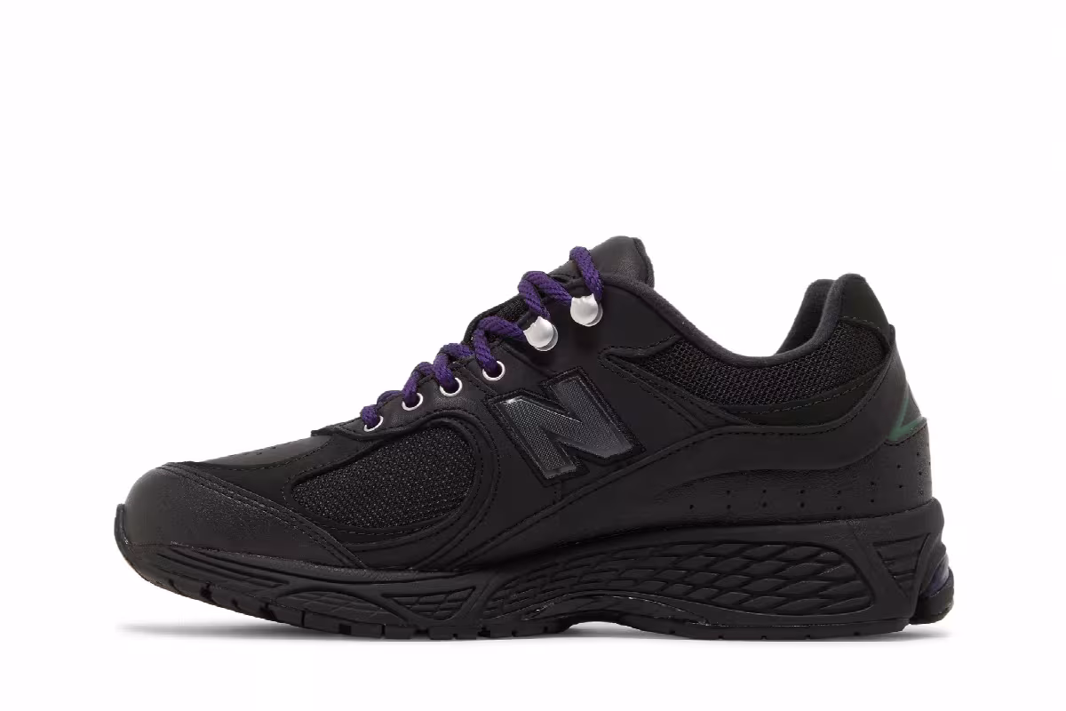 New Balance 2002R Hiking Pack - Black, view 4