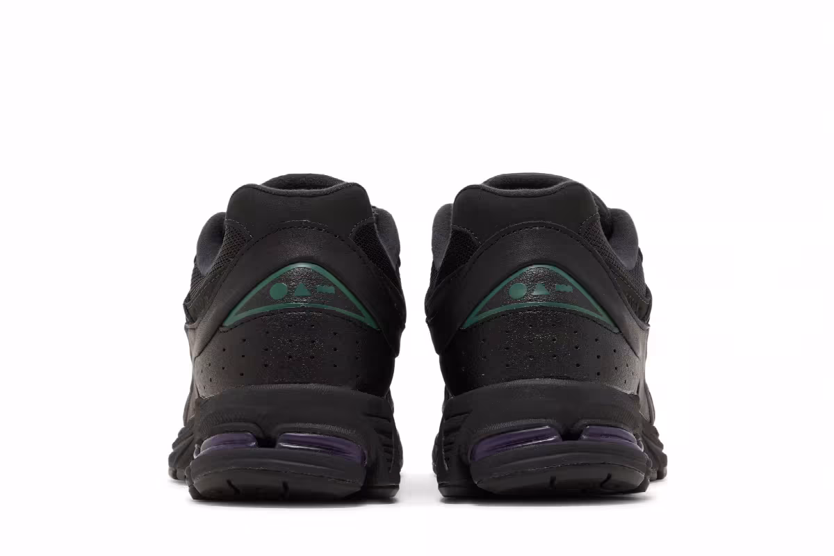New Balance 2002R Hiking Pack - Black, view 7