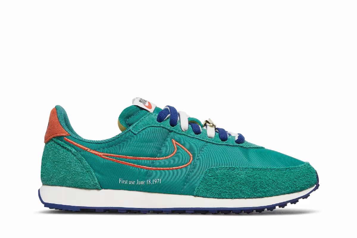 Nike Waffle Trainer 2 First Use - Green Noise, view 2