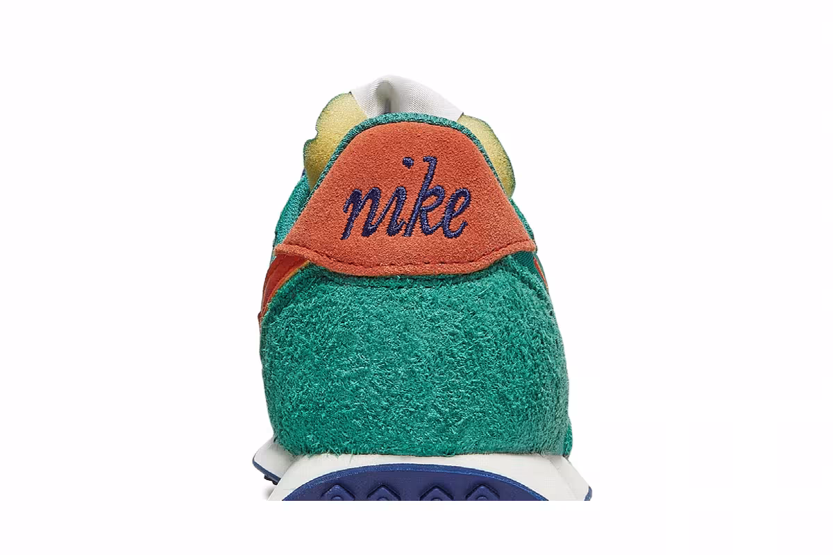 Nike Waffle Trainer 2 First Use - Green Noise, view 8
