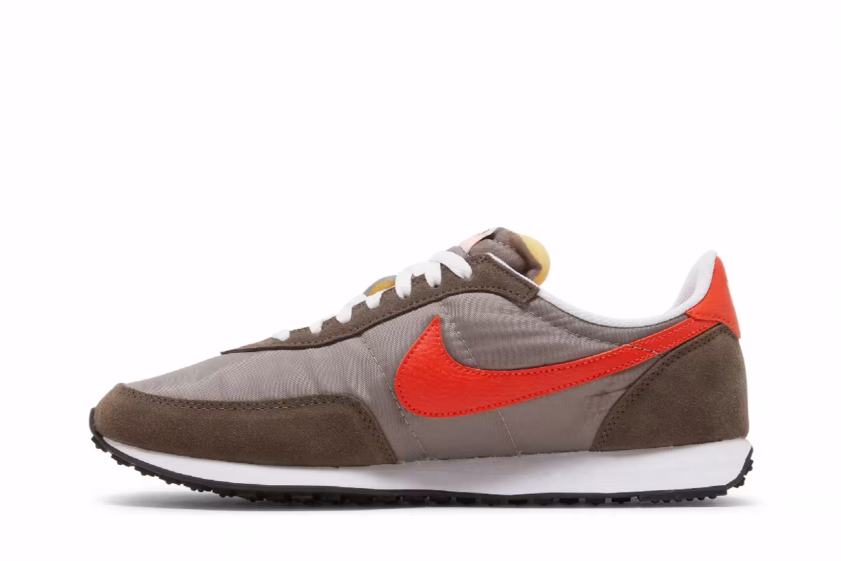 Nike Waffle Trainer 2 Moon Fossil Team Orange, view 4