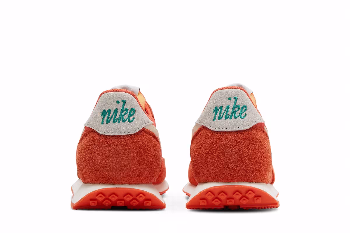 Nike Waffle Trainer 2 First Use - Orange, view 7