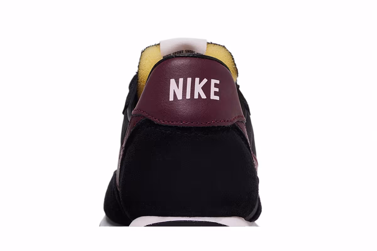 Nike Waffle Trainer 2 GS Black Dark Beetroot, view 8
