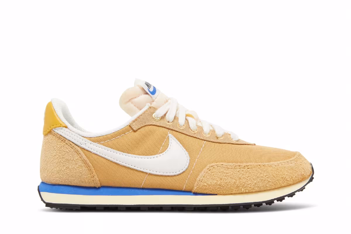 Nike Women's Waffle Trainer 2 Warm Core, view 2