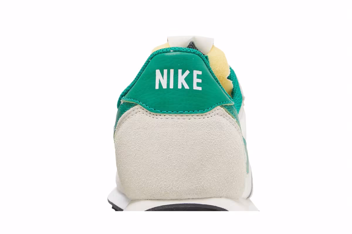 Nike Waffle Trainer 2 Phantom Malachite, view 8