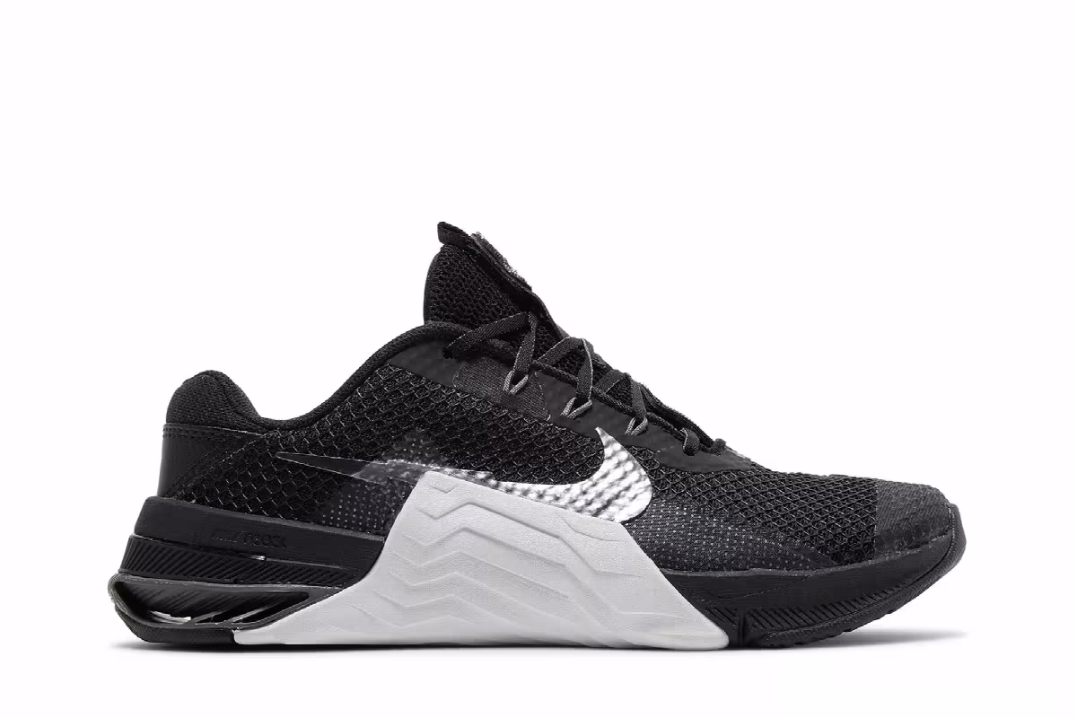 Nike Women's Metcon 7 Black White, view 2