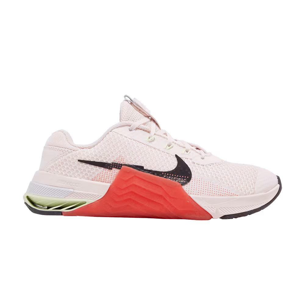 Nike Women's Metcon 7 Light Soft Pink Magic Ember