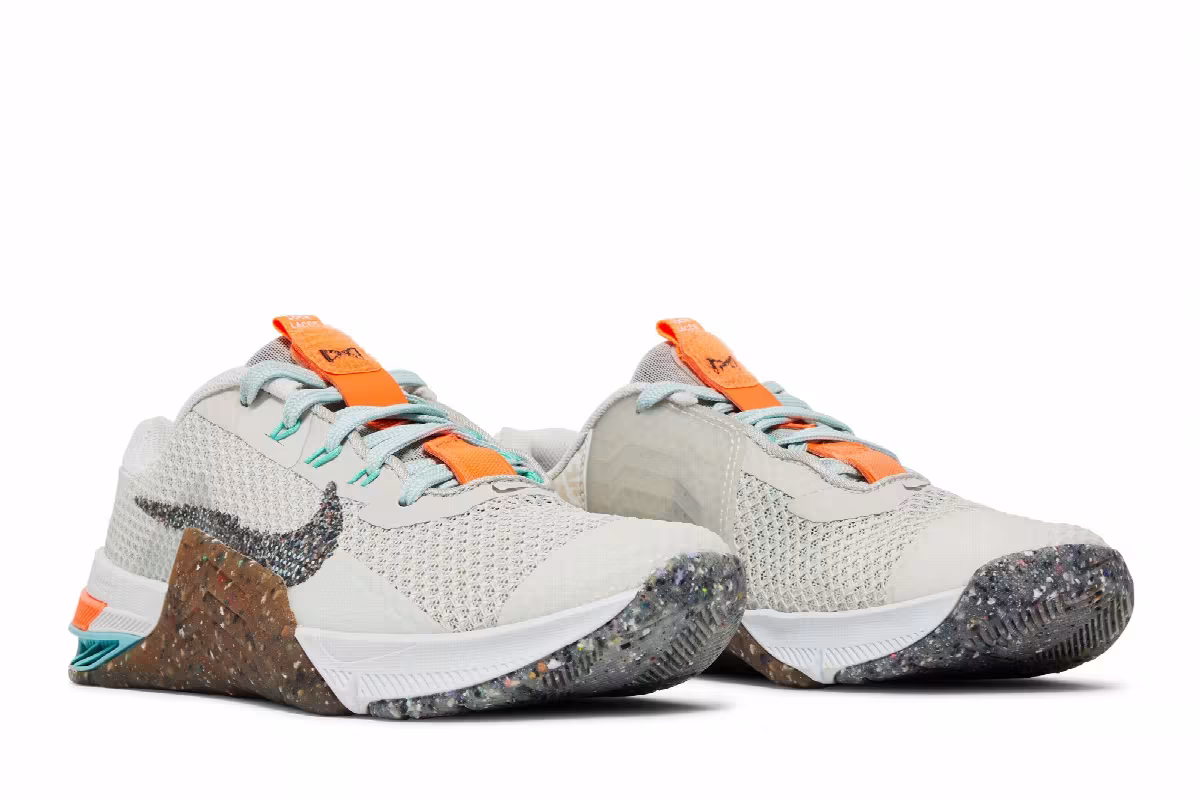 Nike Women's Metcon 7 Light Bone Platinum Tint, view 9