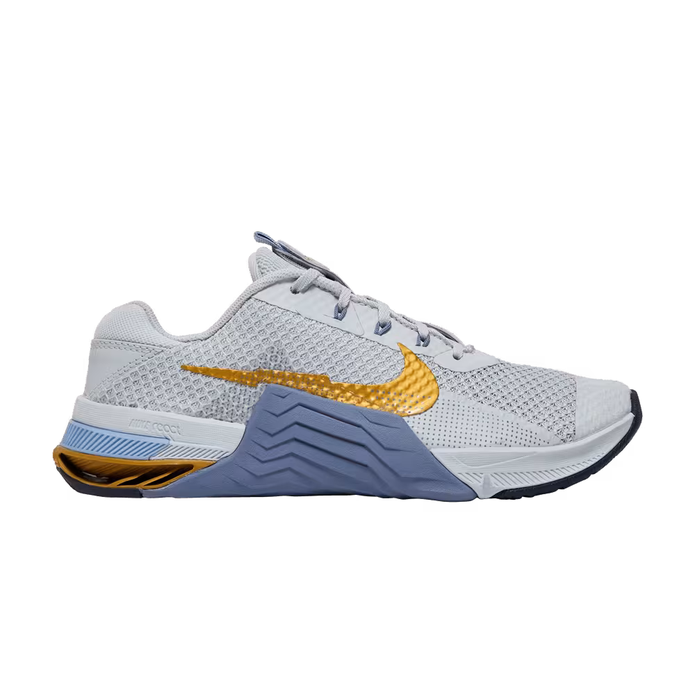 Nike Women's Metcon 7 Pure Platinum Metallic Gold Coin