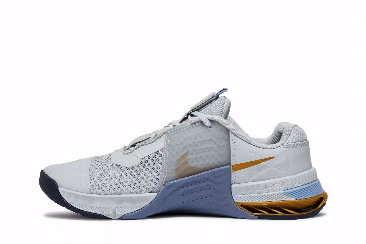 Nike Women's Metcon 7 Pure Platinum Metallic Gold Coin, view 4