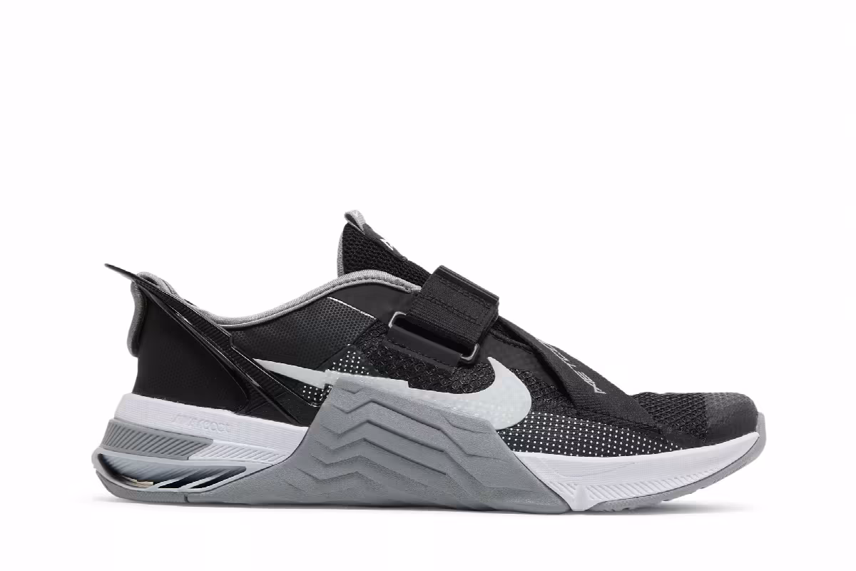 Nike Metcon 7 FlyEase Black Particle Grey, view 2