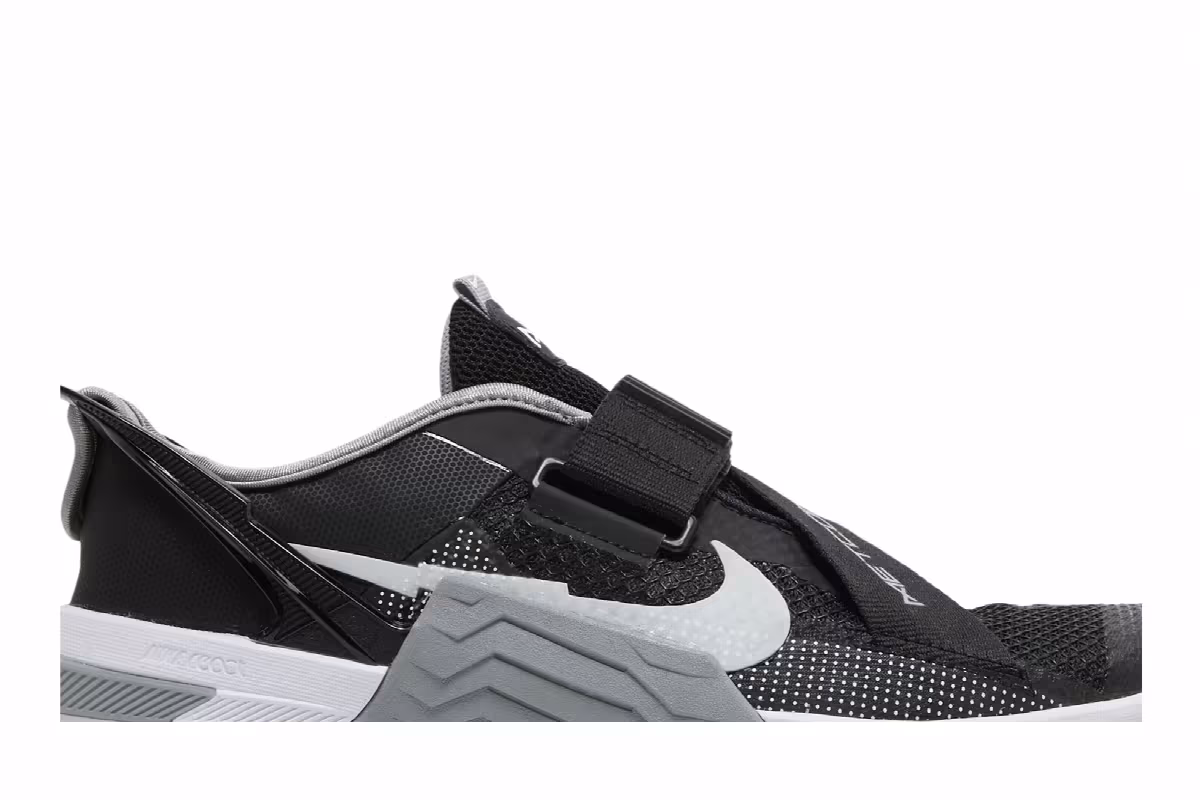 Nike Metcon 7 FlyEase Black Particle Grey, view 3