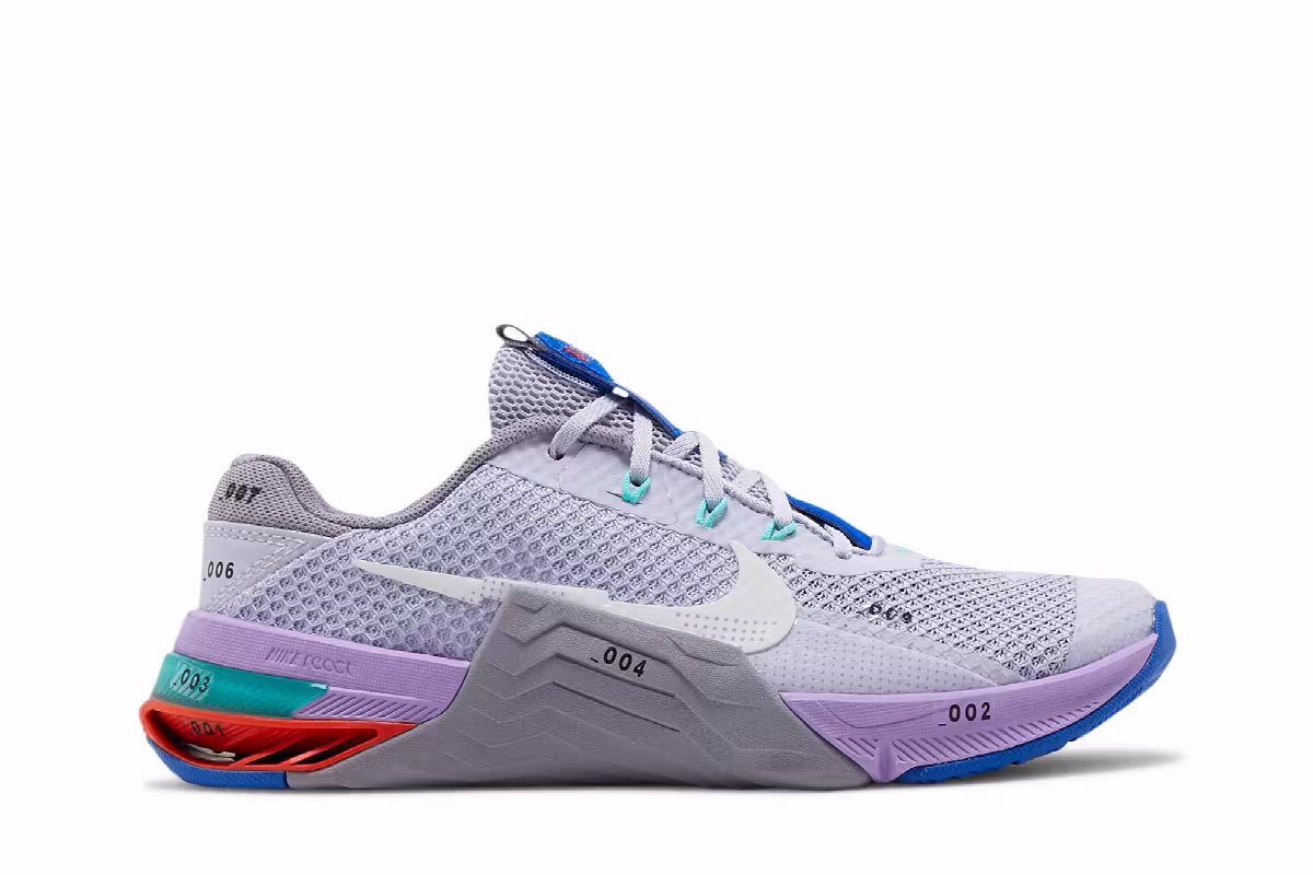 Nike Women's Metcon 7 Pure Violet, view 2