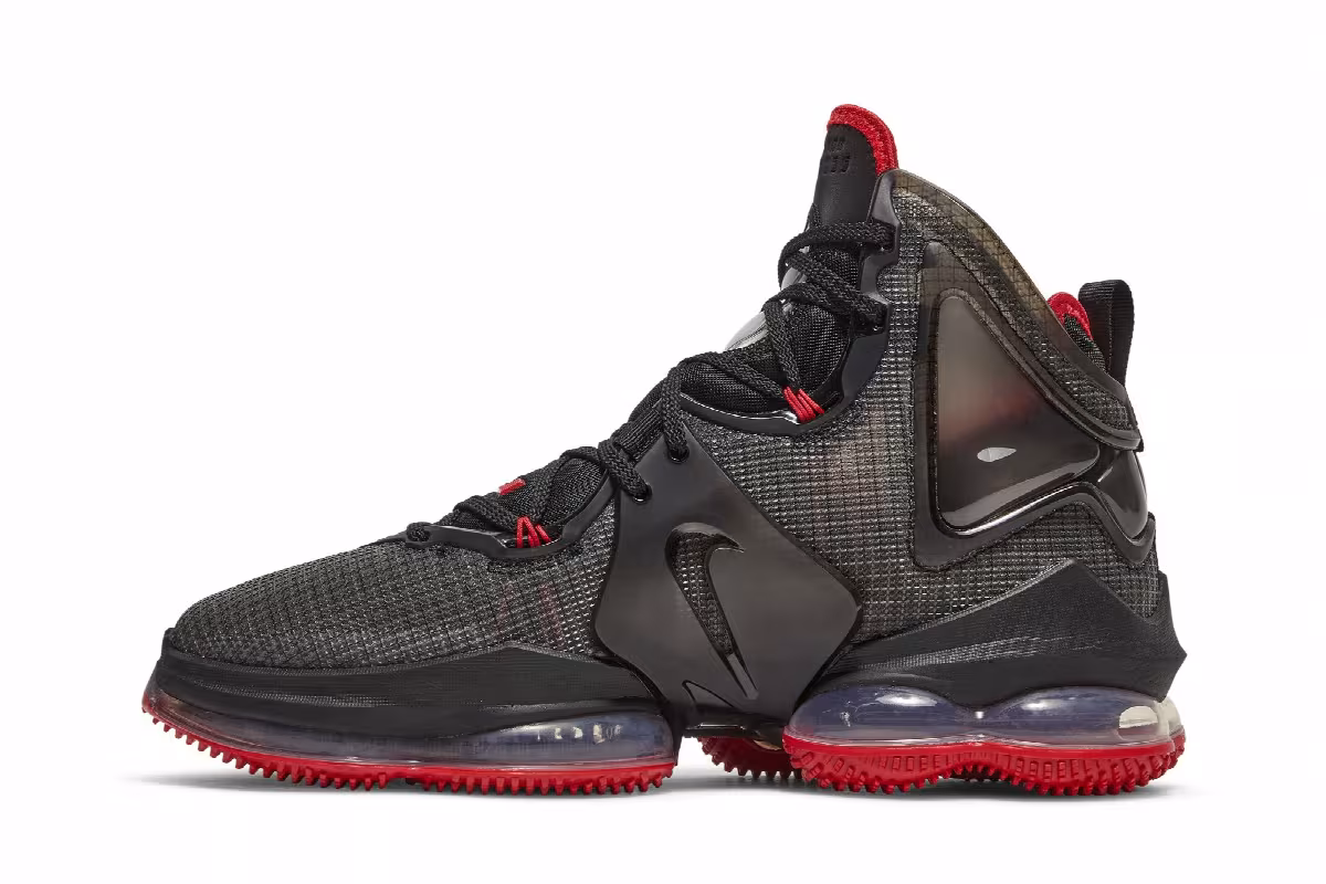 Nike LeBron 19 EP Bred, view 4