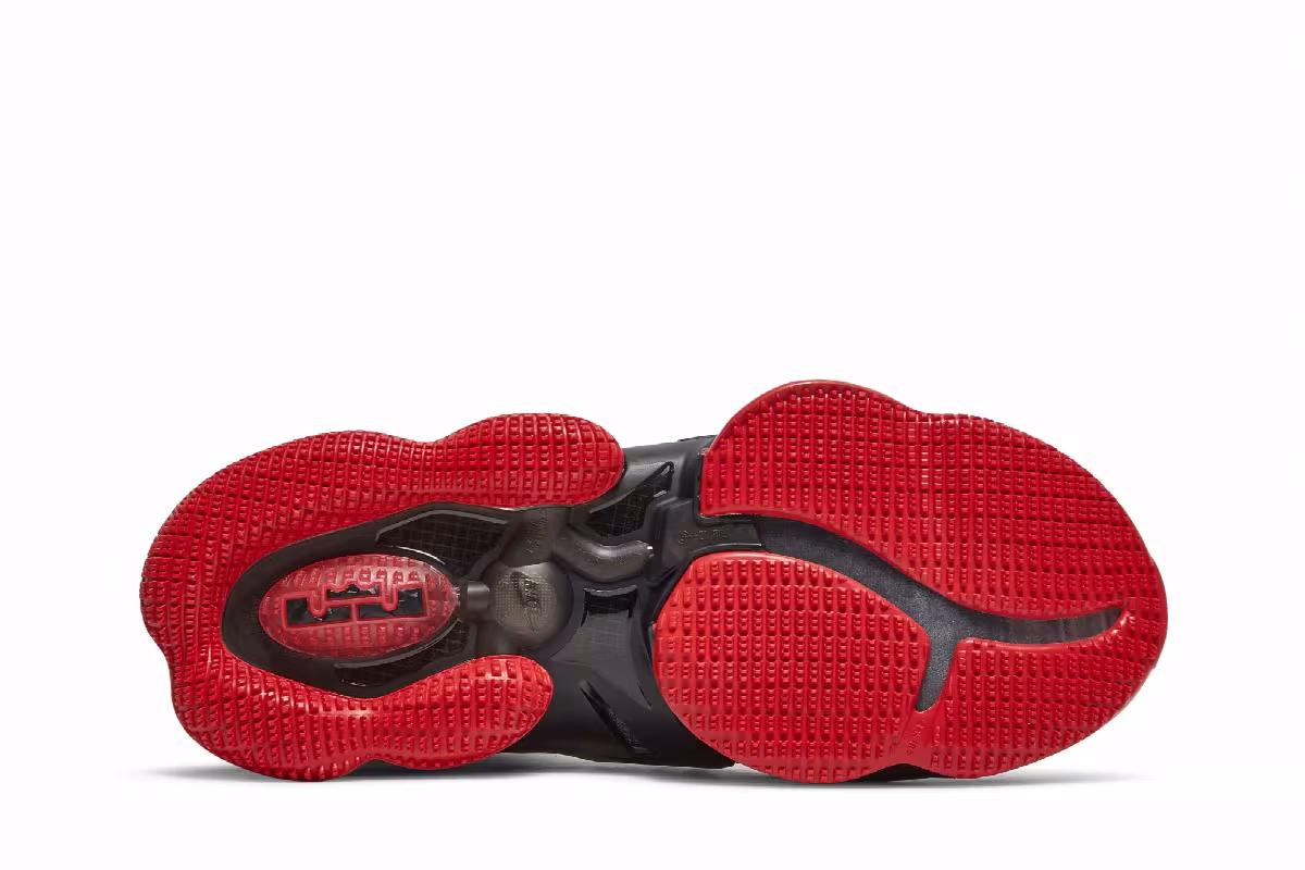 Nike LeBron 19 EP Bred, view 5