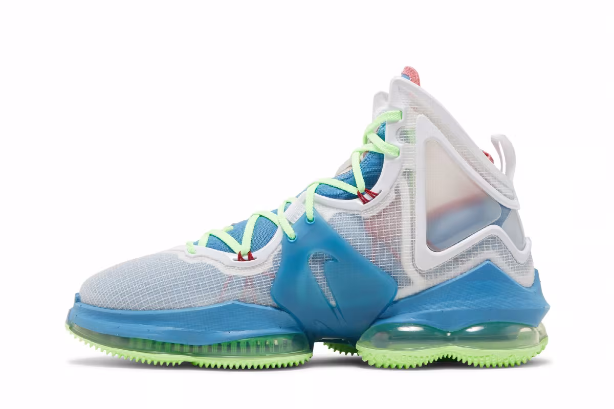 Nike LeBron 19 Tropical, view 4