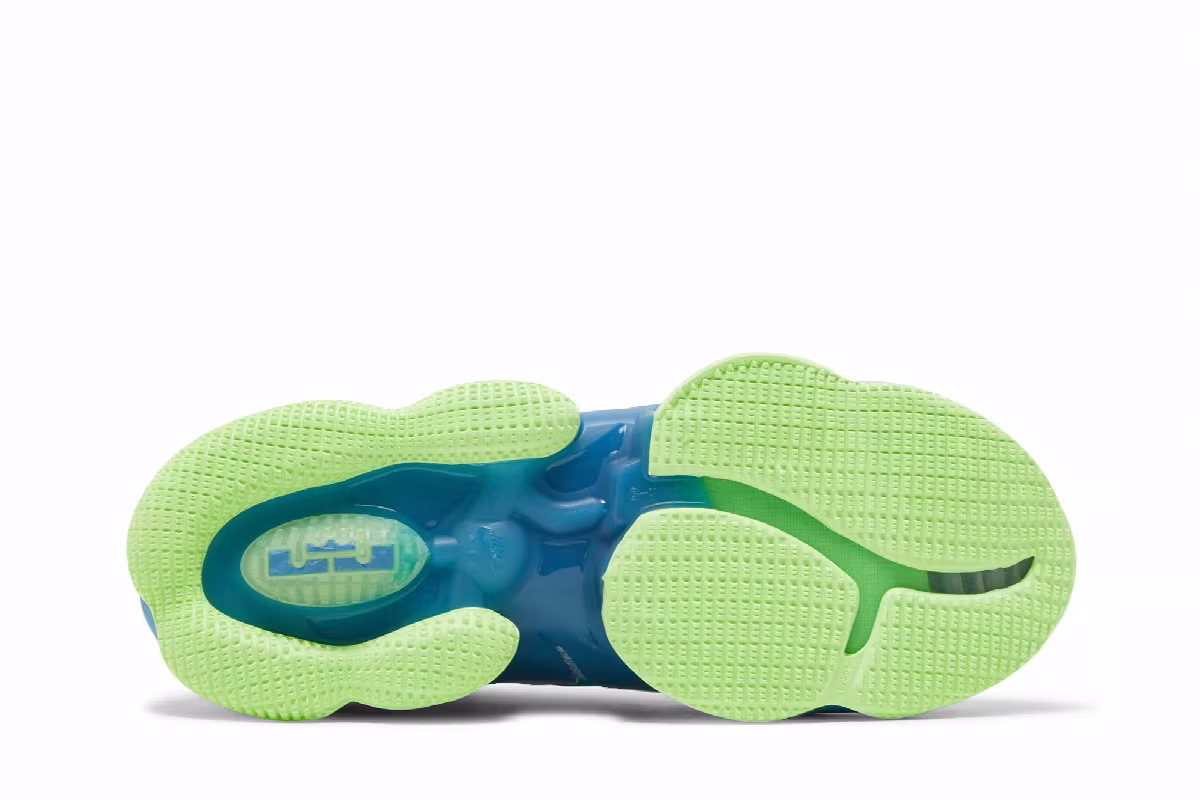 Nike LeBron 19 Tropical, view 5