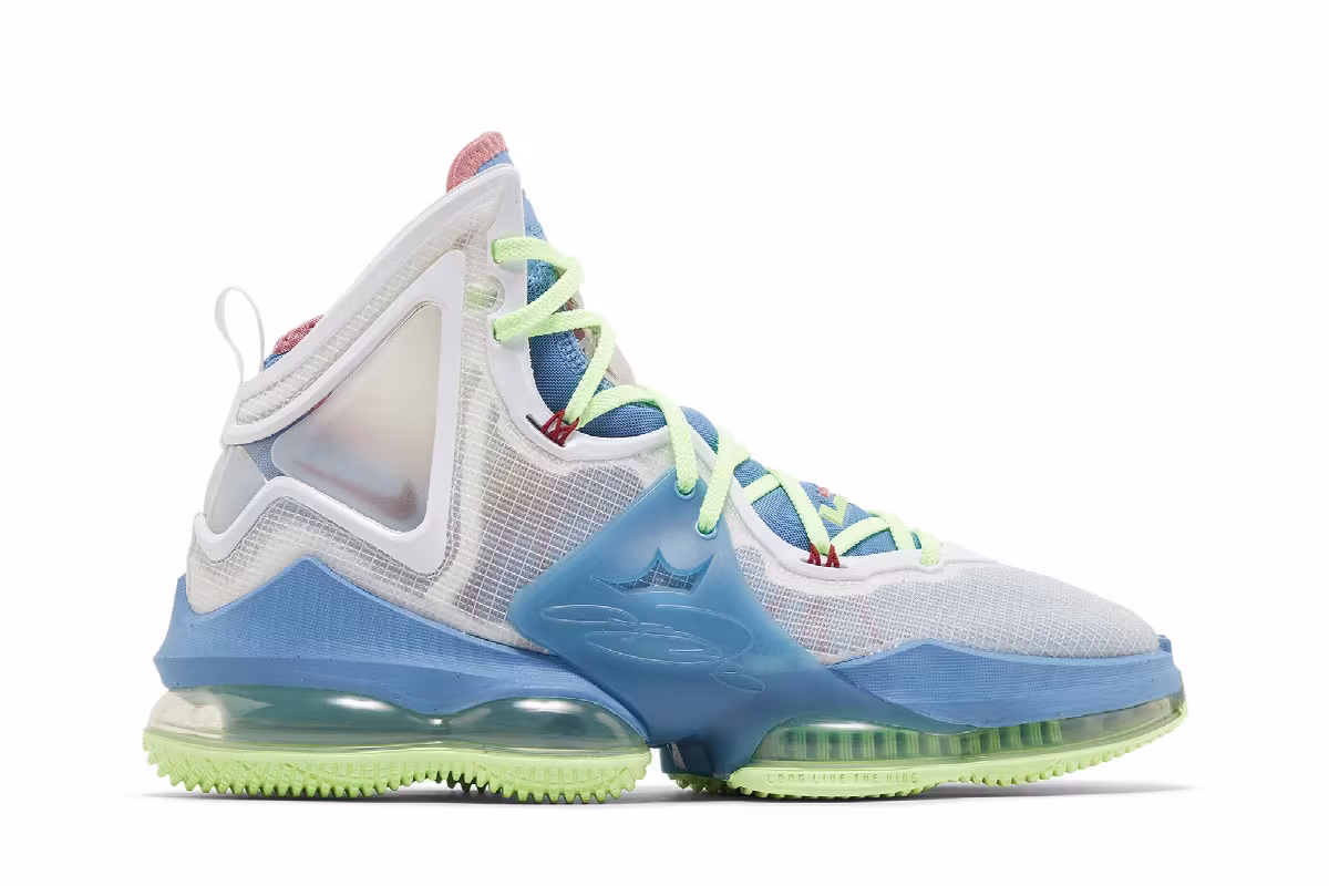 Nike LeBron 19 EP Tropical, view 2