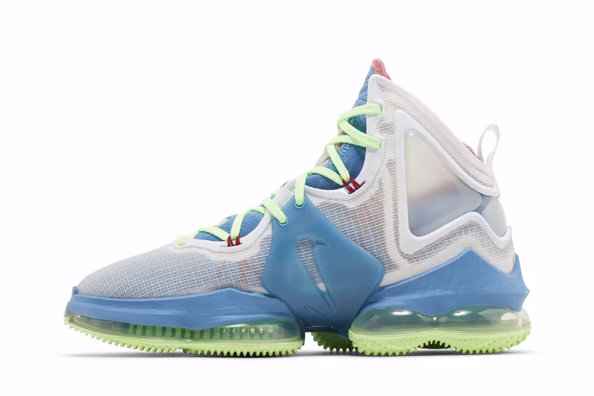 Nike LeBron 19 EP Tropical, view 4