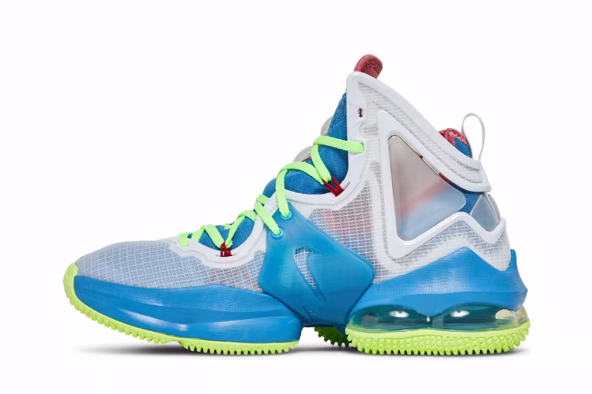 Nike LeBron 19 GS Tropical, view 4
