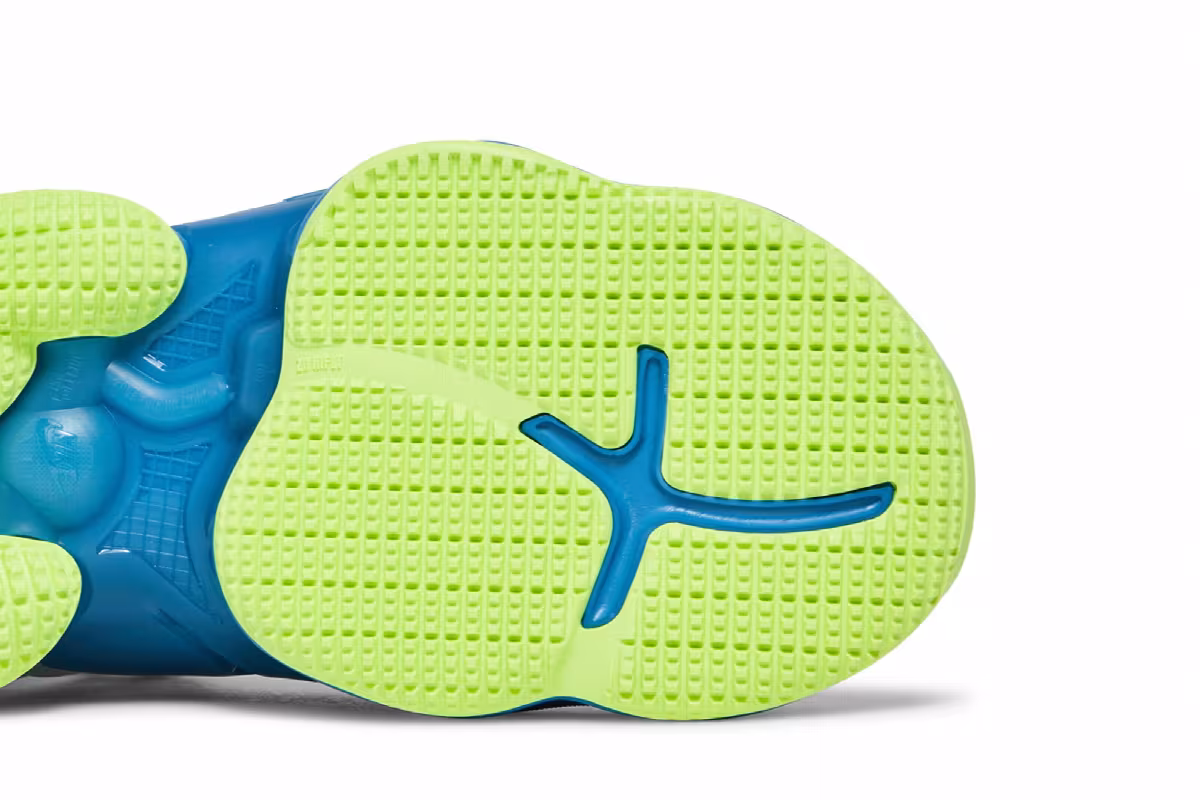 Nike LeBron 19 GS Tropical, view 6