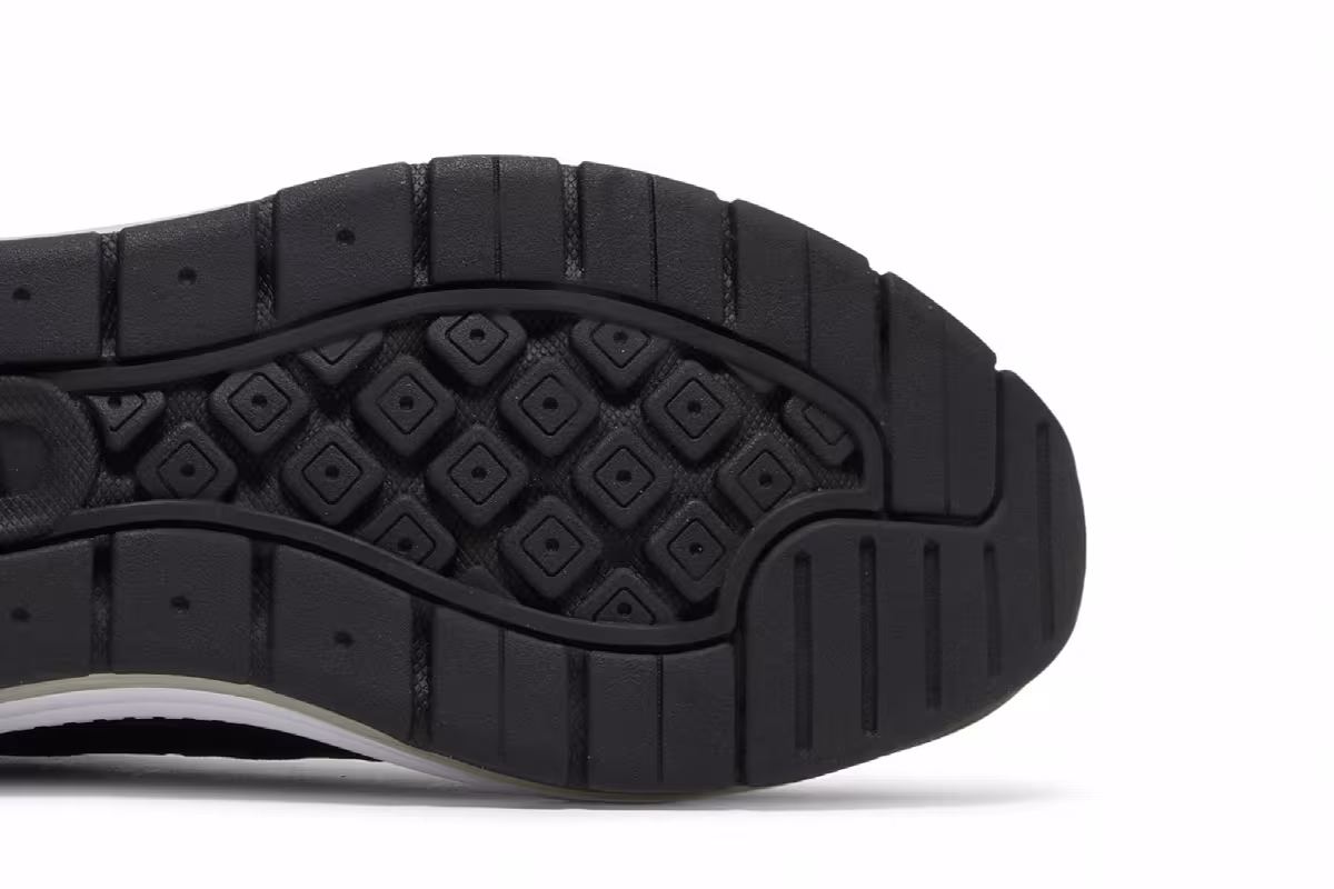 Nike Air Max Genome Black Metallic Gold, view 6