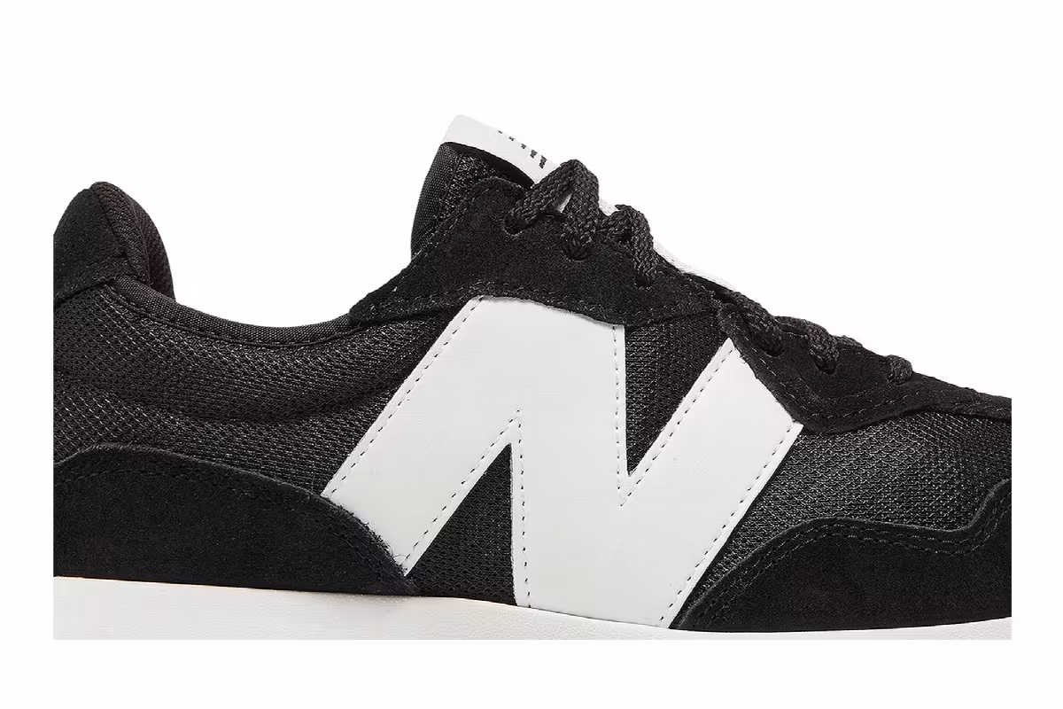New Balance 327 White Black, view 3