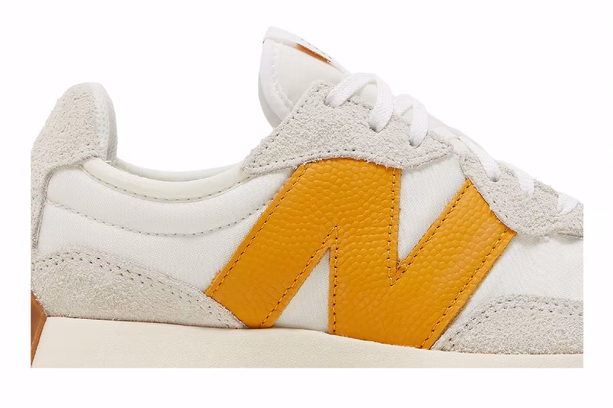 New Balance Women's 327 Sea Salt Golden Hour, view 3