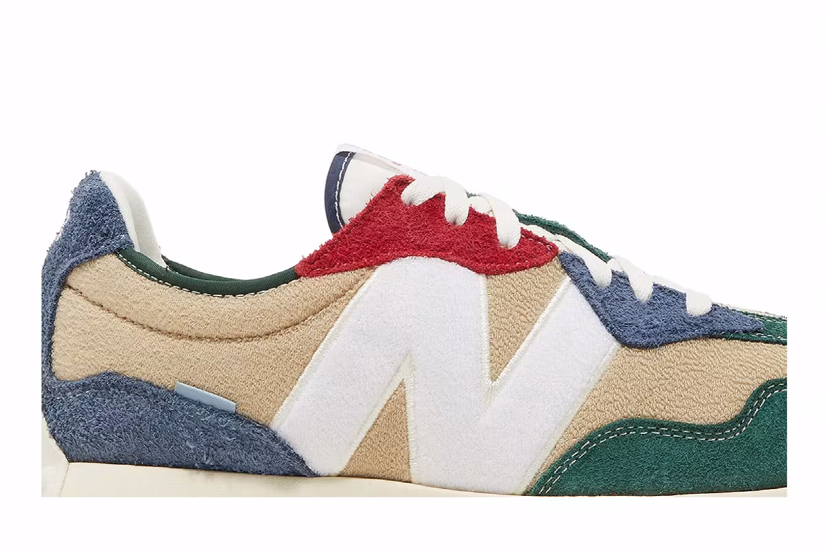 New Balance 327 Golden Hour Nightwatch Green, view 3