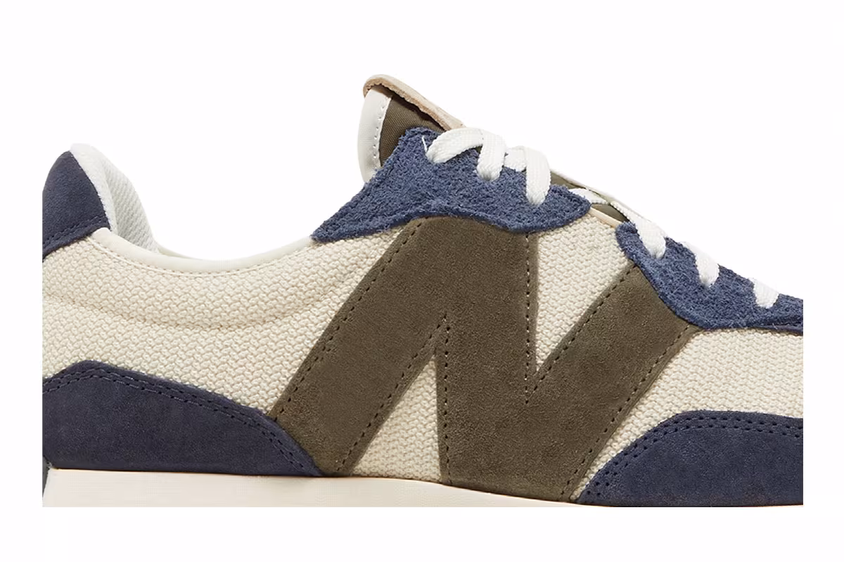New Balance 327 Beige Navy, view 3