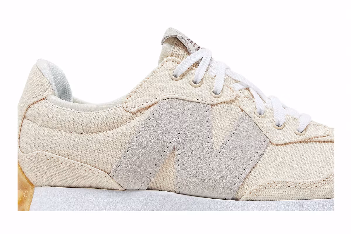 New Balance Women's 327 White, view 3