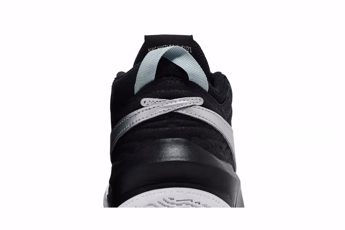 Nike Team Hustle D10 GS Black Metallic Silver, view 8