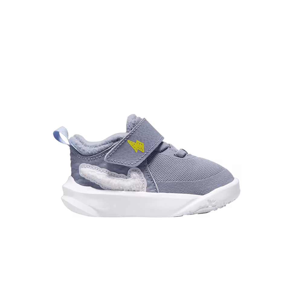 Nike Team Hustle D10 SE TD Dream