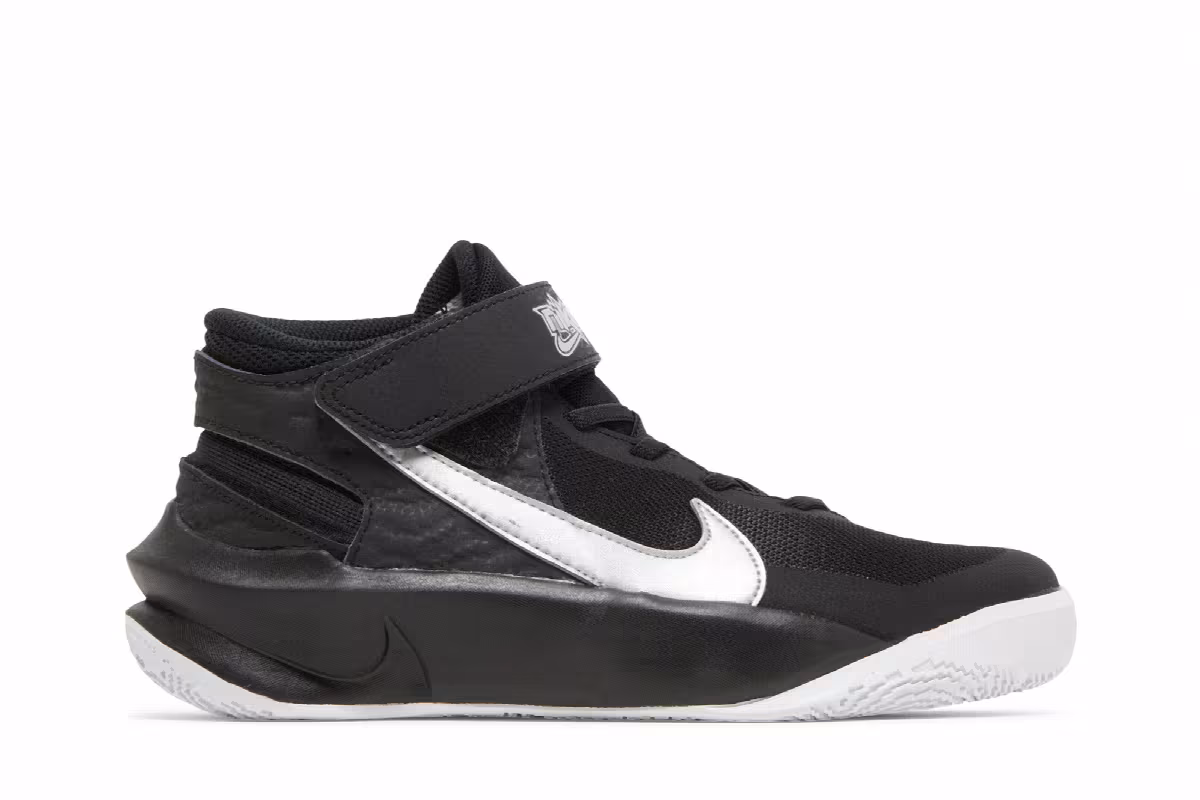Nike Team Hustle D10 FlyEase GS Black Metallic Silver, view 2