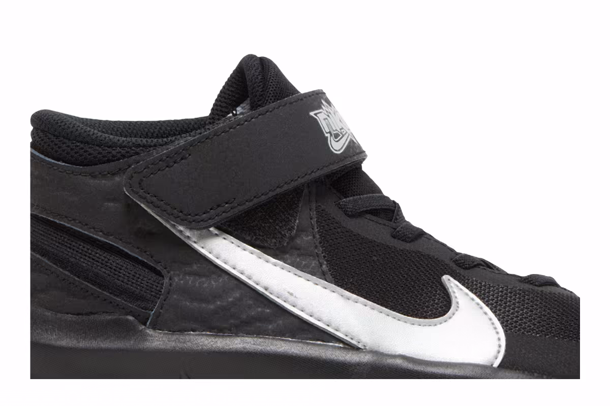 Nike Team Hustle D10 FlyEase GS Black Metallic Silver, view 3