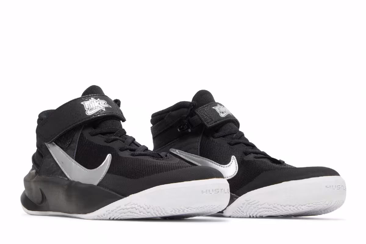 Nike Team Hustle D10 FlyEase GS Black Metallic Silver, view 9