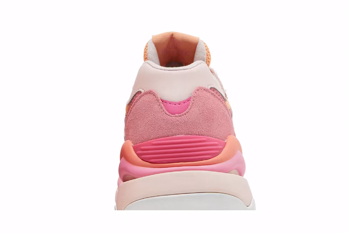 New Balance Women's 57/40 Valentine's Day, view 8