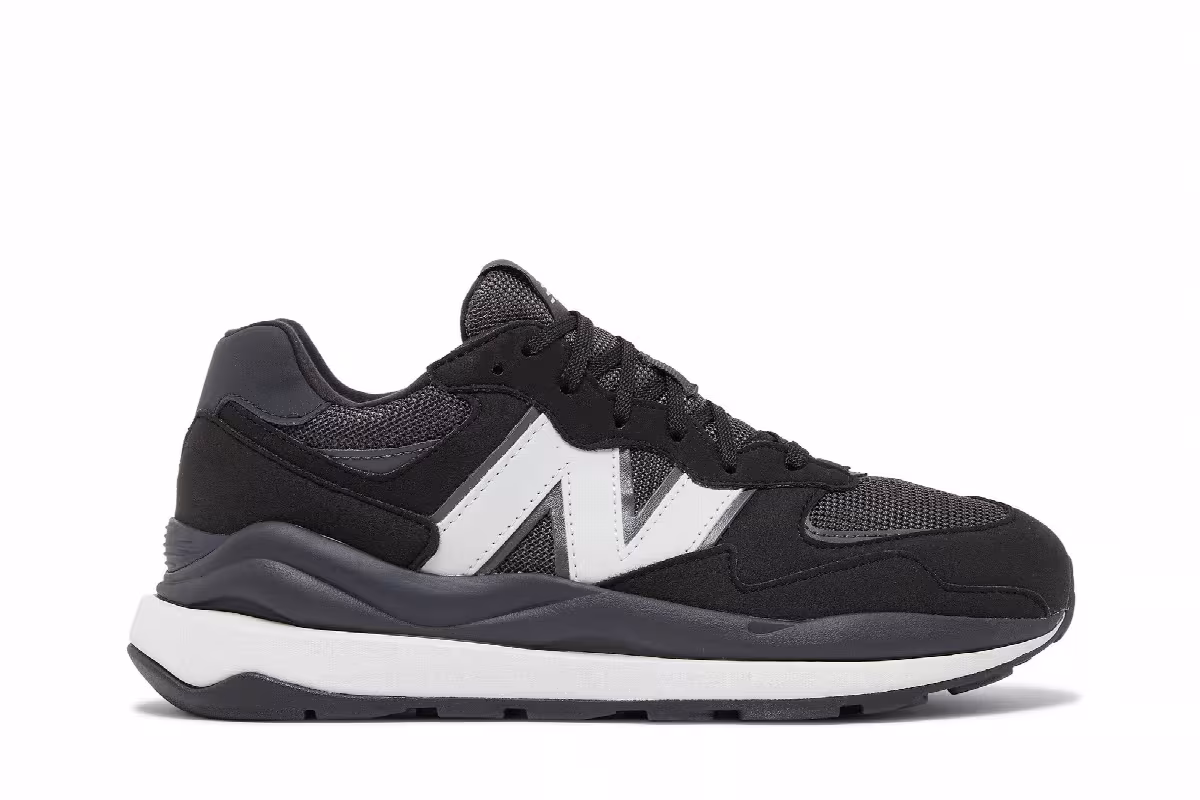 New Balance 57/40 Big Kid Black White, view 2