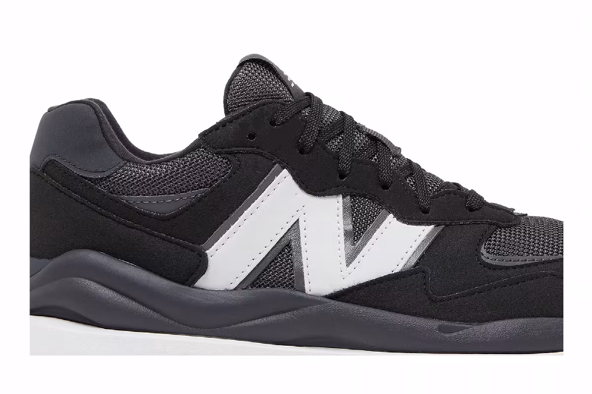 New Balance 57/40 Big Kid Black White, view 3
