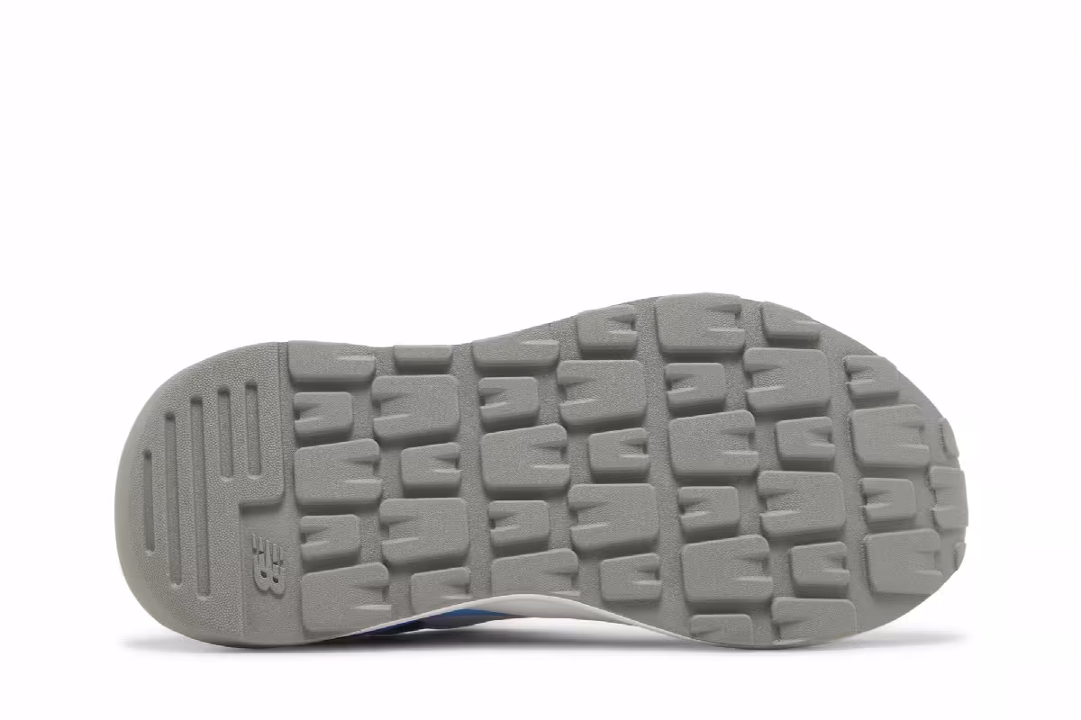 New Balance Women's 57/40 Natural Indigo Electric Red, view 5
