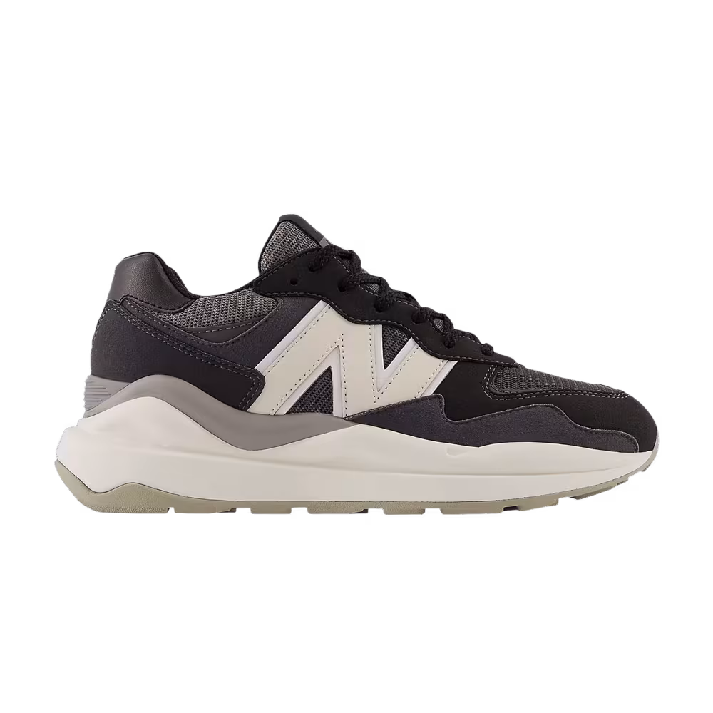 New Balance 57/40 Big Kid Wide Black Moonbeam