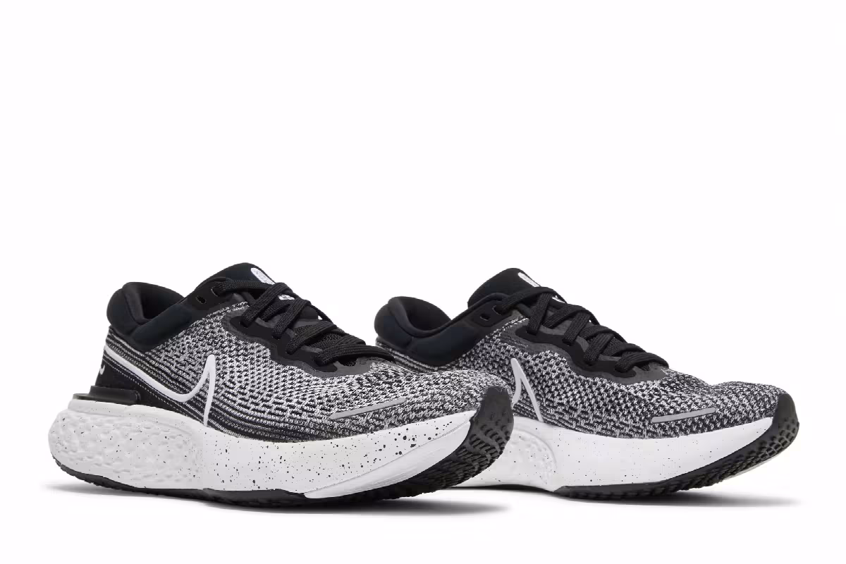 Nike ZoomX Invincible Run Flyknit Black White, view 9