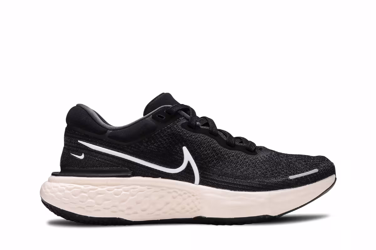 Nike Women's ZoomX Invincible Run Flyknit Black White, view 2